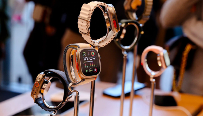 Apple halts sales of two watch models in the US due to a patent dispute