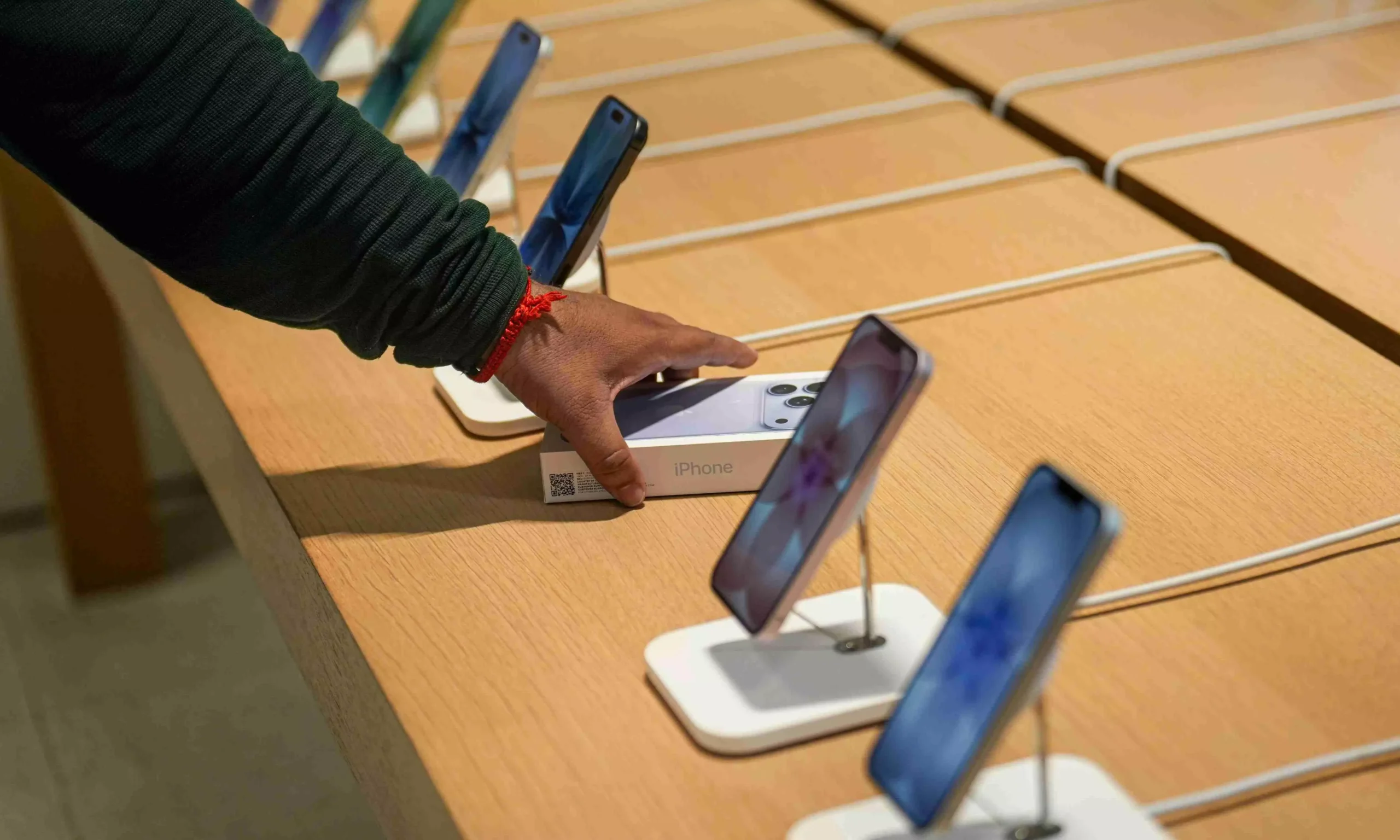 BIS Registration Rules for Smartphone Screen Protectors to Take Effect in April 2027